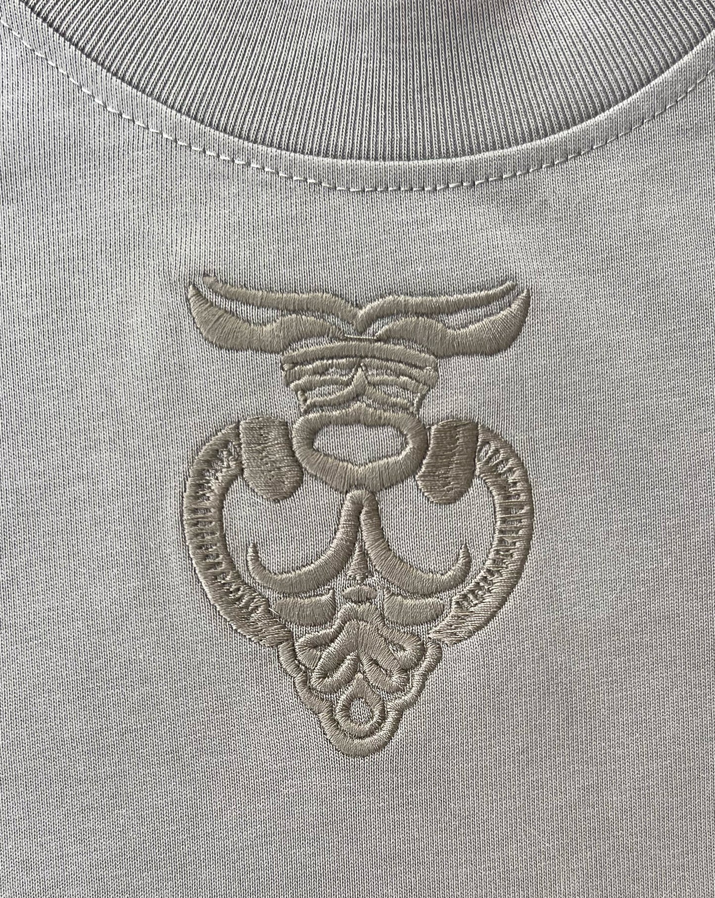 חולצת ריי חומה