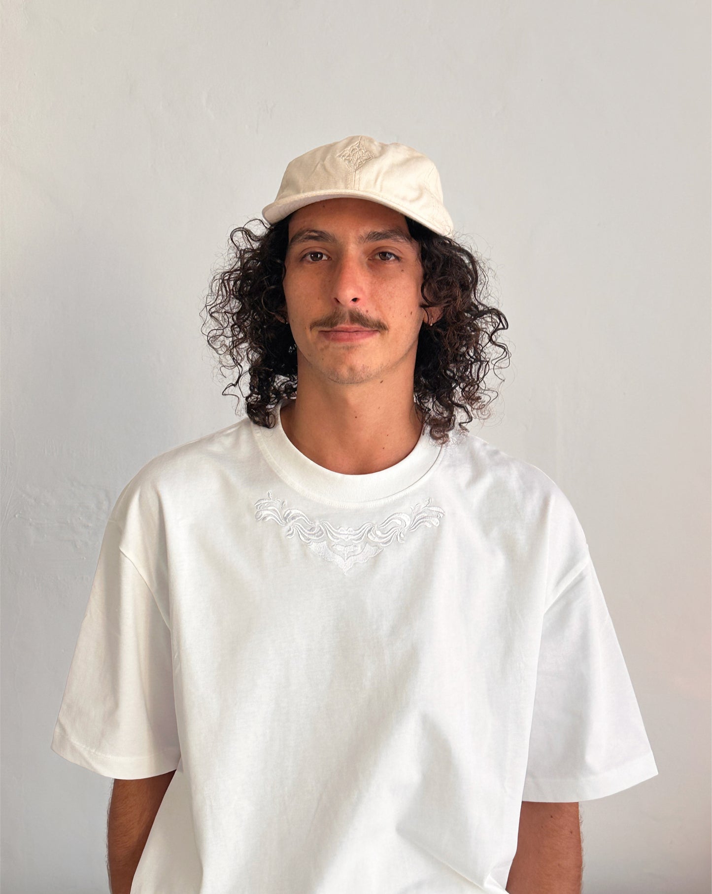 חולצת ריי לבנה